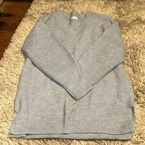 V neck tunic sweater